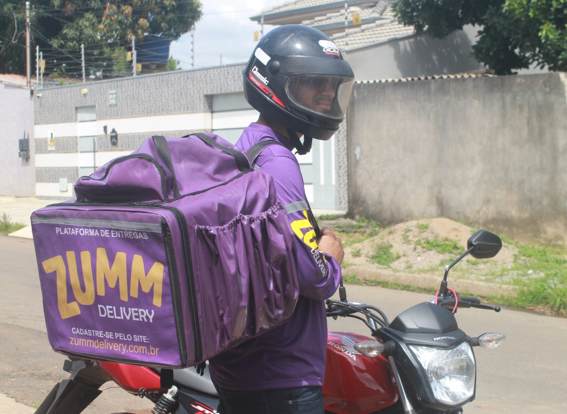 Nunca Mais Perca Vendas por Falta de Entregadores em Rio Verde: Zumm Delivery Garante Disponibilidade!